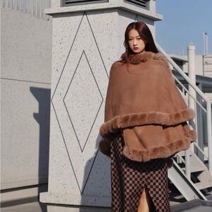 Elegant Brown Fur-Trimmed Cape